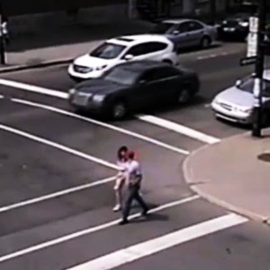 ดาวน์โหลดและฟังเพลง Closer (Live) พร้อมเนื้อเพลงจาก Patrick Holland