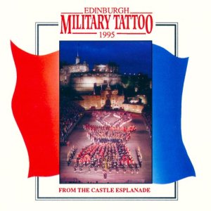 收聽Massed Bands的Annie Laurie / Sospen Fach / Macnamara's Band / If You're Irish, Come into the Parlour / Country Gardens / Eton Boating Song / We'll Keep a Welcome歌詞歌曲