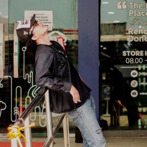 Beda (Explicit) dari 