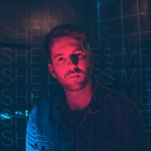 Mike Dignam的專輯She Loves Me