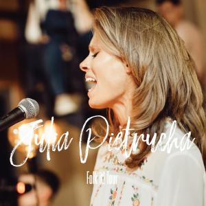 ดาวน์โหลดและฟังเพลง Eyes of Lovers พร้อมเนื้อเพลงจาก Julia Pietrucha