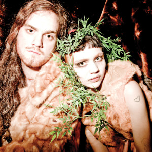ดาวน์โหลดและฟังเพลง Vanessa พร้อมเนื้อเพลงจาก Grimes