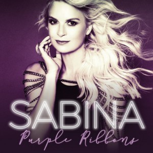 ดาวน์โหลดและฟังเพลง Black and Blue พร้อมเนื้อเพลงจาก Sabina