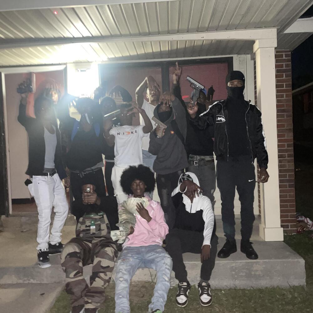 glokks up switches on (Explicit)