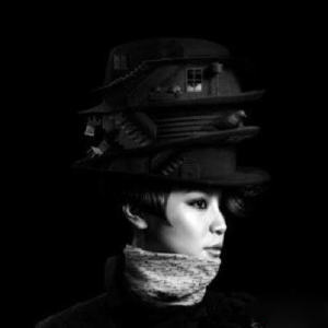 ดาวน์โหลดและฟังเพลง 丹賴斯隊 พร้อมเนื้อเพลงจาก 何韵诗