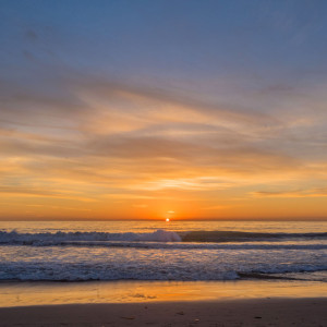 收听Hotel Meditation Music的Time For Your Five Senses To Take A Break (Of All Emotions And Of All Nostalgia)歌词歌曲