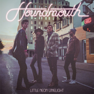 Dengarkan lagu Sedona nyanyian Houndmouth dengan lirik