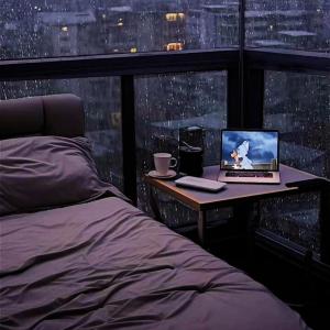 收聽To Sleep的Lluvia con truenos歌詞歌曲