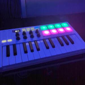 default playlist img