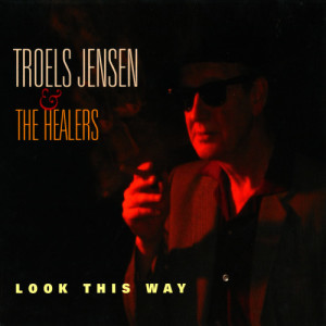 ดาวน์โหลดและฟังเพลง Look This Way พร้อมเนื้อเพลงจาก Troels Jensen