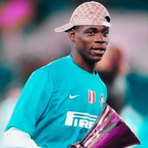 收聽Stav的09 Balotelli歌詞歌曲