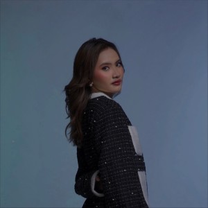 收聽Jasmine Adel的Promise歌詞歌曲