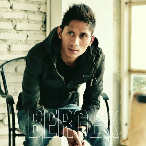 Dengarkan Tambatan Hati lagu dari BERGEK dengan lirik