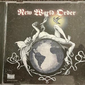 ดาวน์โหลดและฟังเพลง Old Friend พร้อมเนื้อเพลงจาก New World Order