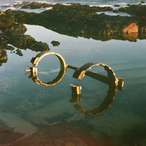 收聽Alice Phoebe Lou的The World Above歌詞歌曲