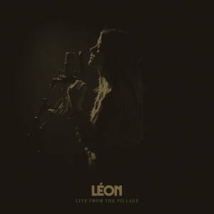 ดาวน์โหลดและฟังเพลง You and I (Live & Acoustic) พร้อมเนื้อเพลงจาก LÉON