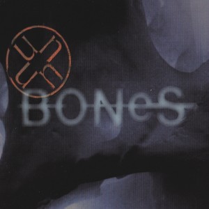 收聽UNUN的Bones歌詞歌曲