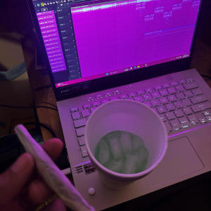 default playlist img