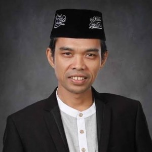 Dengarkan lagu Allah Tidak Mengampuni Dosa Syirik nyanyian Abdul Somad dengan lirik