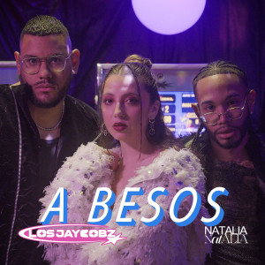 ดาวน์โหลดและฟังเพลง A Besos พร้อมเนื้อเพลงจาก Los Jaycobz