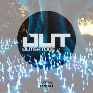 Dengarkan Fantasy lagu dari HARTKIM dengan lirik