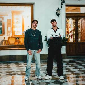 default playlist img