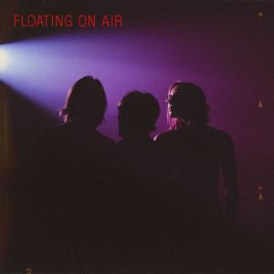 收聽New Season的Floating on Air歌詞歌曲