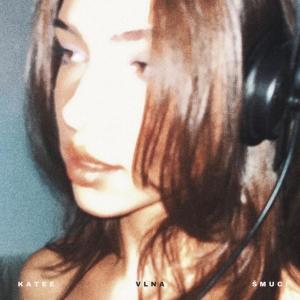 ดาวน์โหลดและฟังเพลง vlna (feat. šmuci) พร้อมเนื้อเพลงจาก Katee