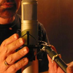 ดาวน์โหลดและฟังเพลง Anybody's Locket พร้อมเนื้อเพลงจาก David Matthews