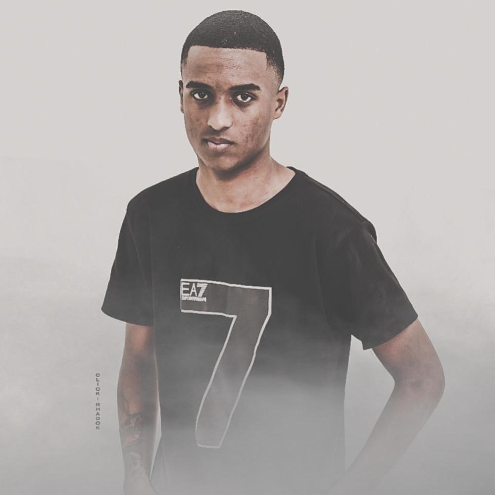 VOU VOLTAR A CURTIR O BAILE NO MORRO vs BEAT RISADA (Explicit)