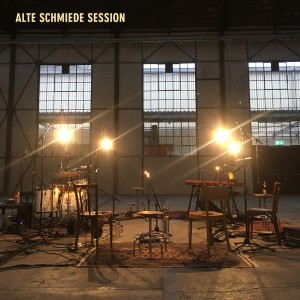 ดาวน์โหลดและฟังเพลง Home (Live at Alte Schmiede) พร้อมเนื้อเพลงจาก Al Pride