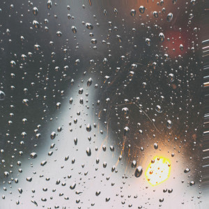 Dengarkan lagu Night Rain nyanyian YF dengan lirik