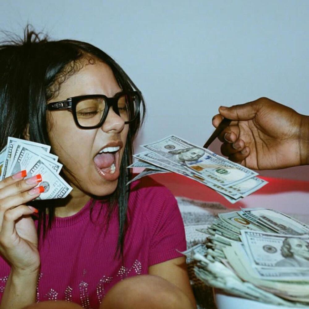Chompin (feat. KARRAHBOOO) (Explicit)