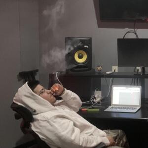 Listen to lavidaloca (Explicit) song with lyrics from Marlo Teran