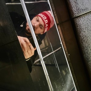 Listen to Лифт song with lyrics from Алиш