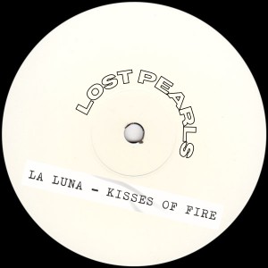 Kisses of Fire dari La Luna