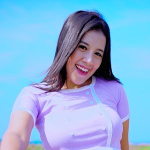 Dengarkan Selingkuhan Remix Full Bass lagu dari oktavia zahra dengan lirik