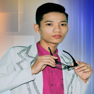 Listen to Lỡ Yêu song with lyrics from Đông Quốc Hùng