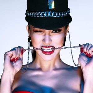 收听艾菲的Beijing to Berlin (feat. Tricky)歌词歌曲