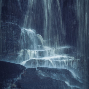 收聽METAHESH的introspective歌詞歌曲