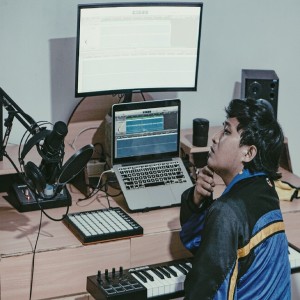 default playlist img