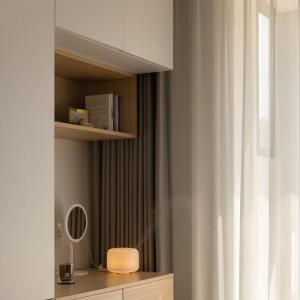 Dengarkan Pergi Menjauh lagu dari DEWI AULIA dengan lirik