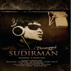 ดาวน์โหลดและฟังเพลง Hujan พร้อมเนื้อเพลงจาก Dato' Sudirman