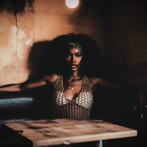 Listen to MENINA DE COLEGIAL (Explicit) song with lyrics from Hivy
