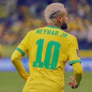 Neymar的專輯Şampiyon (Explicit)