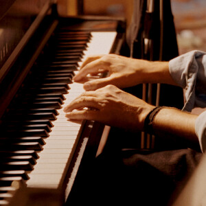 default playlist img