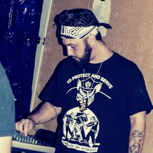 收聽Eweac的Show Respect (Explicit)歌詞歌曲