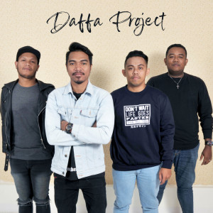 收聽Daffa Project的Bilang Cinta歌詞歌曲
