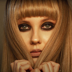 Album Cine Esti from Alessandra
