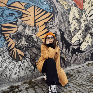 Listen to Sebeb-I Keyf song with lyrics from Melisa Kaya